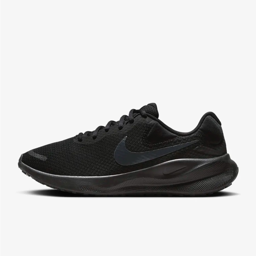 Nike Revolution 7 Shoes NWOT